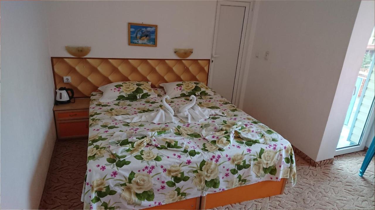 Sianie Guest House ラヴダ エクステリア 写真
