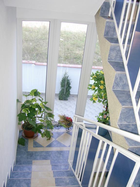 Sianie Guest House ラヴダ エクステリア 写真