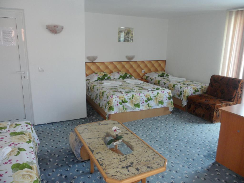 Sianie Guest House ラヴダ エクステリア 写真