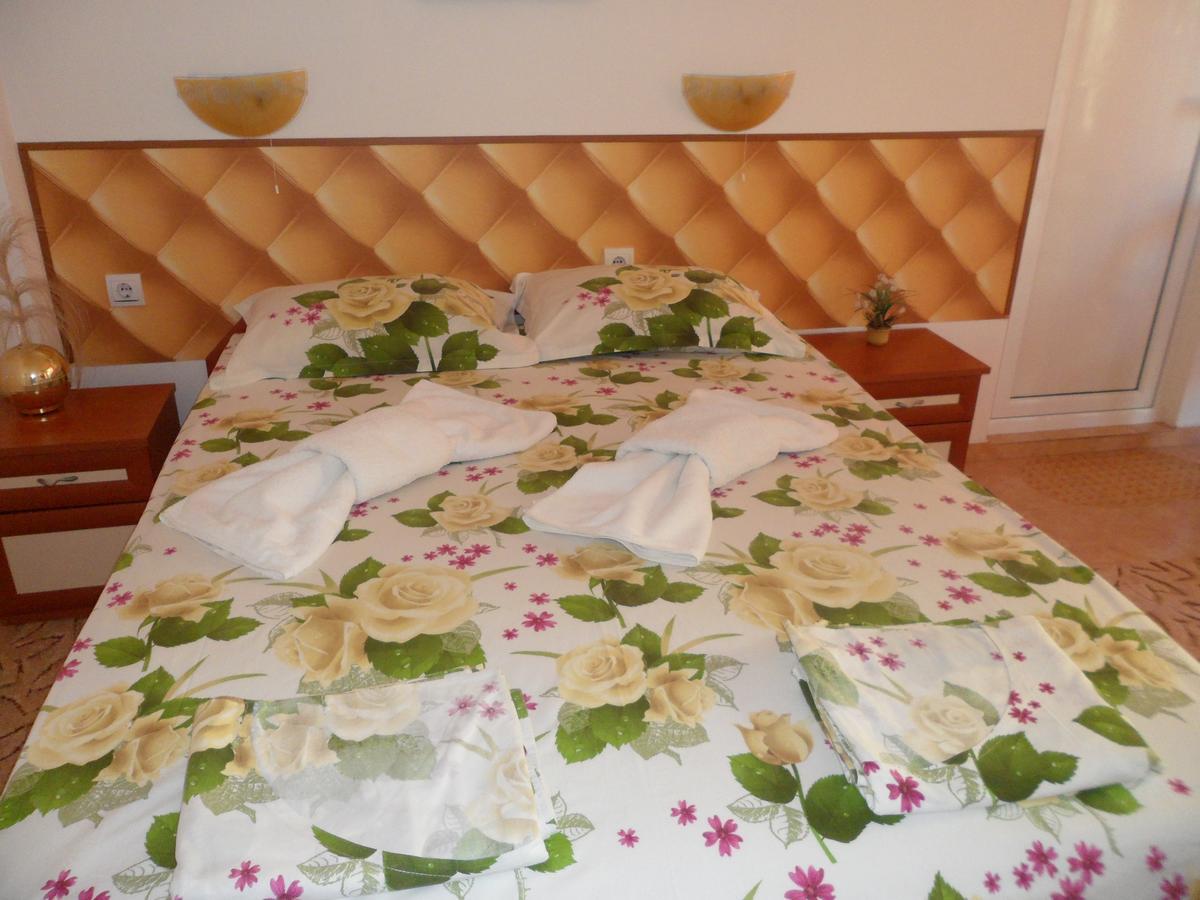 Sianie Guest House ラヴダ エクステリア 写真