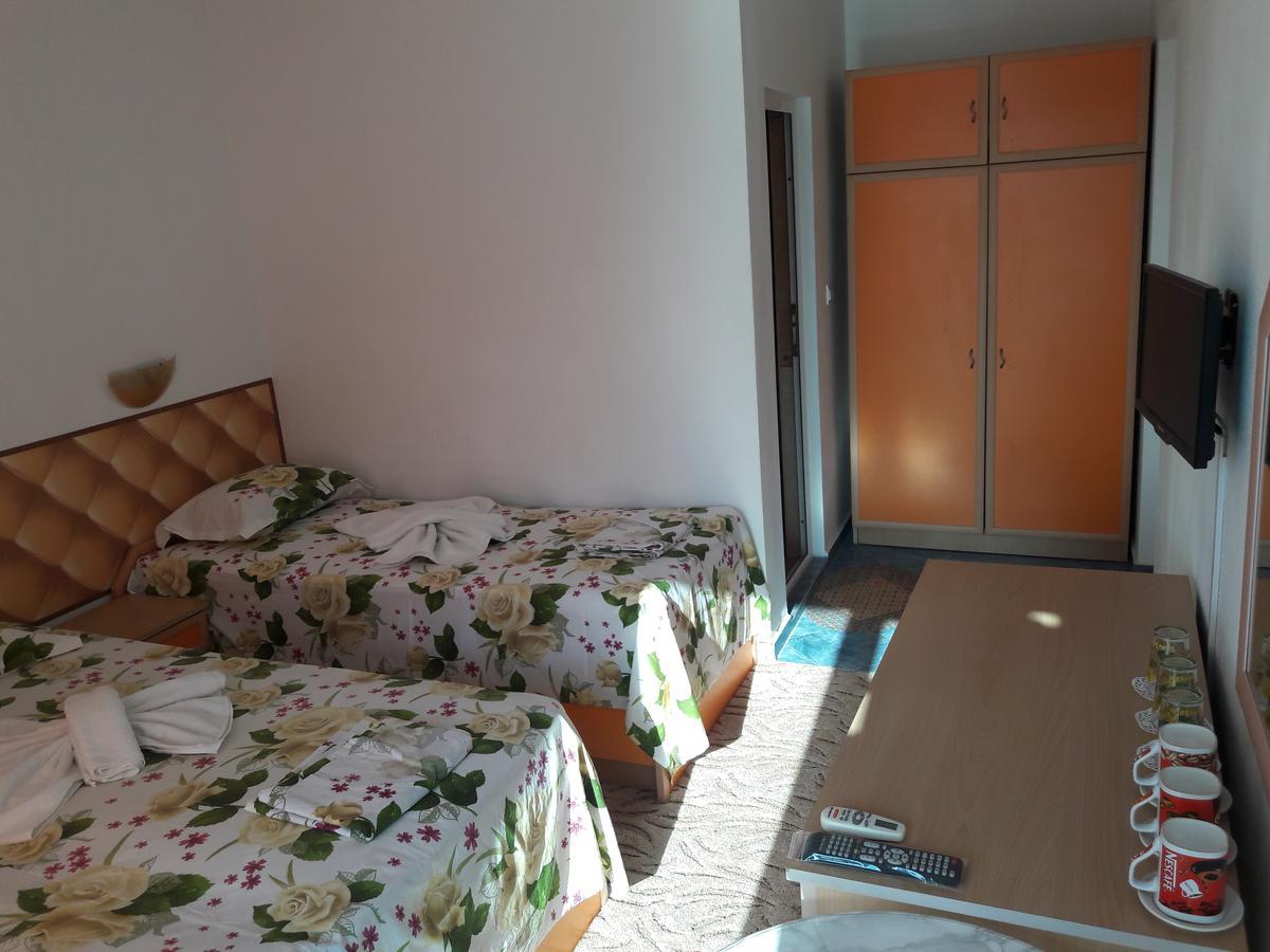 Sianie Guest House ラヴダ エクステリア 写真