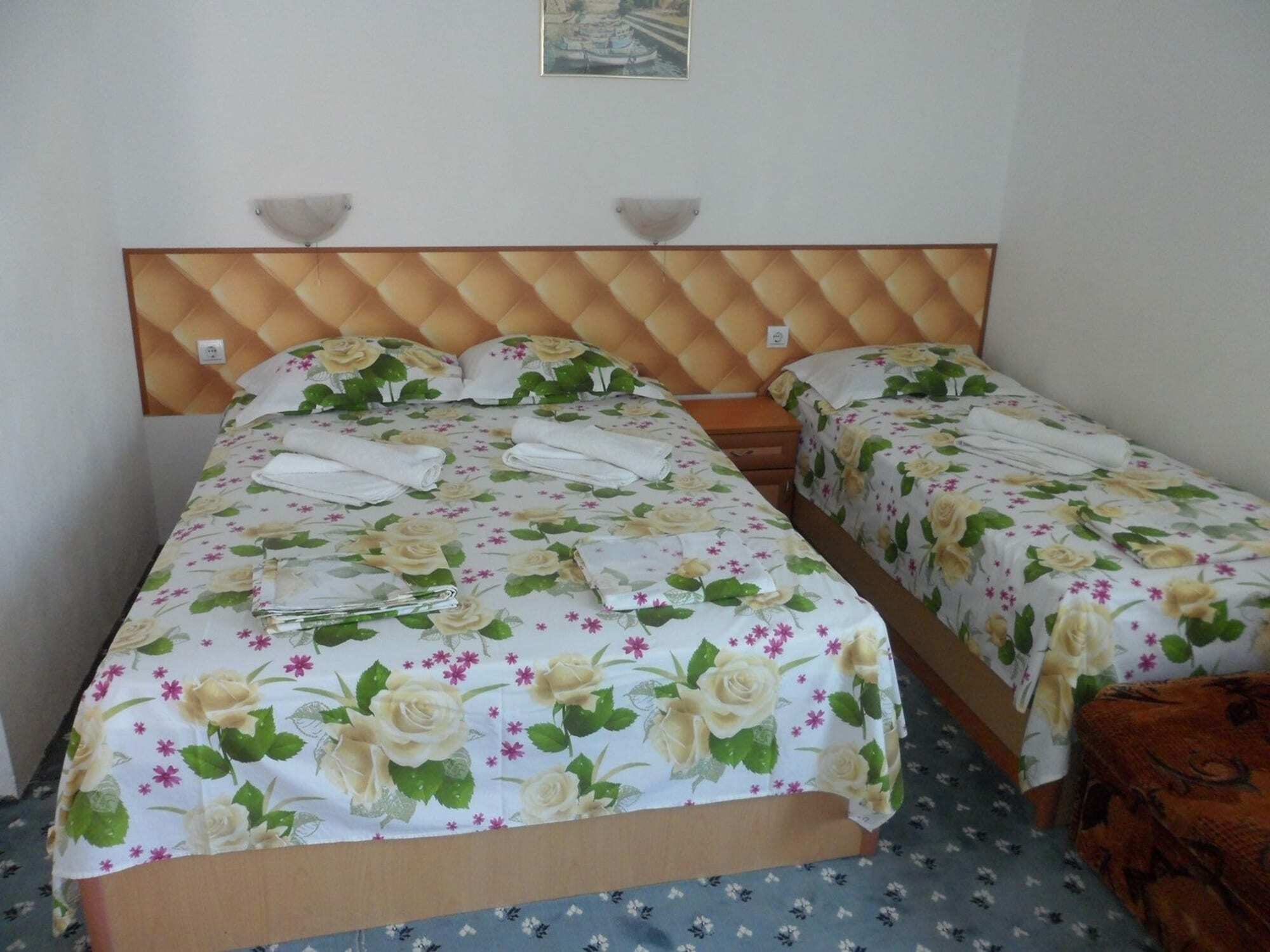 Sianie Guest House ラヴダ エクステリア 写真