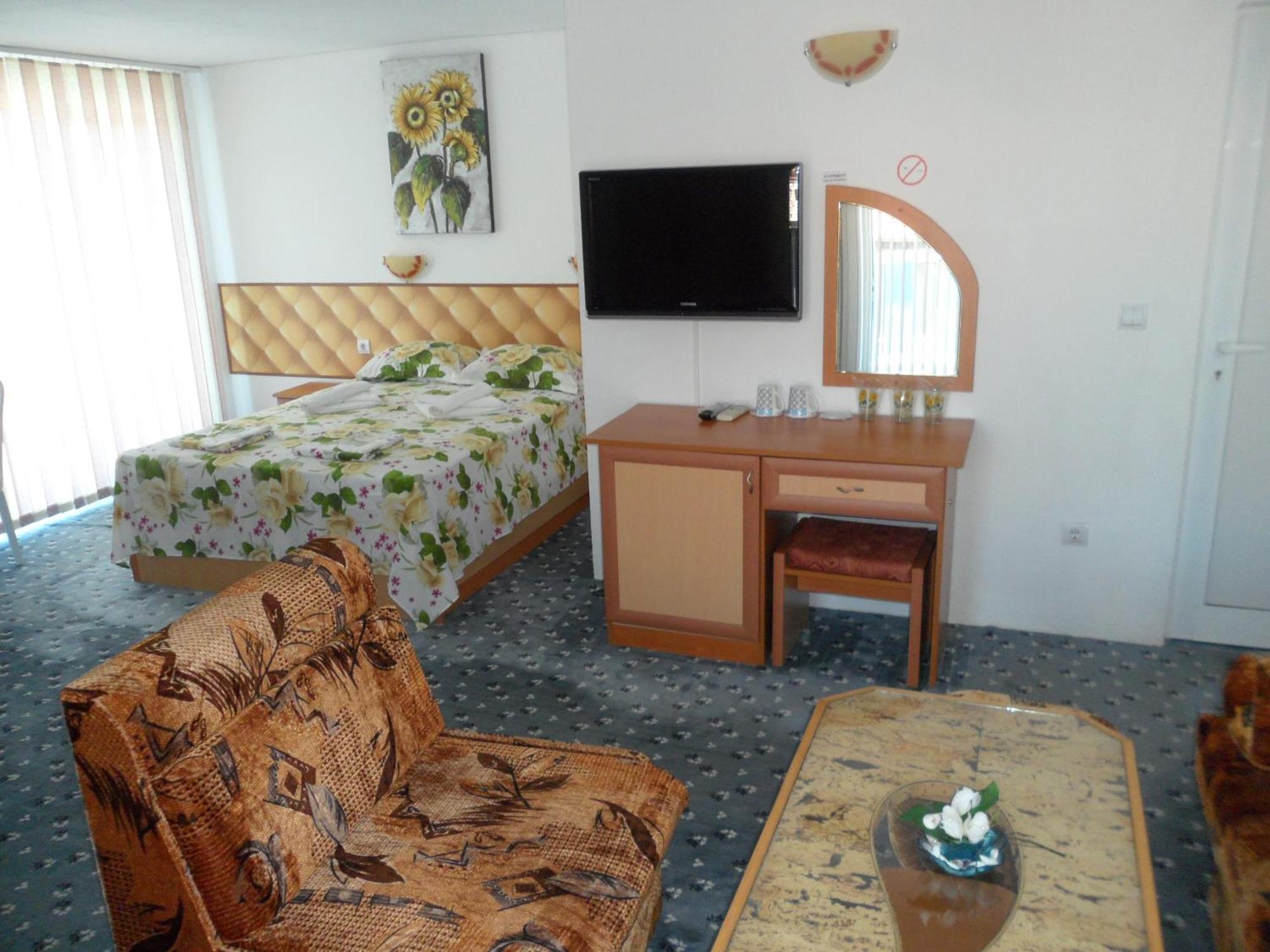 Sianie Guest House ラヴダ エクステリア 写真
