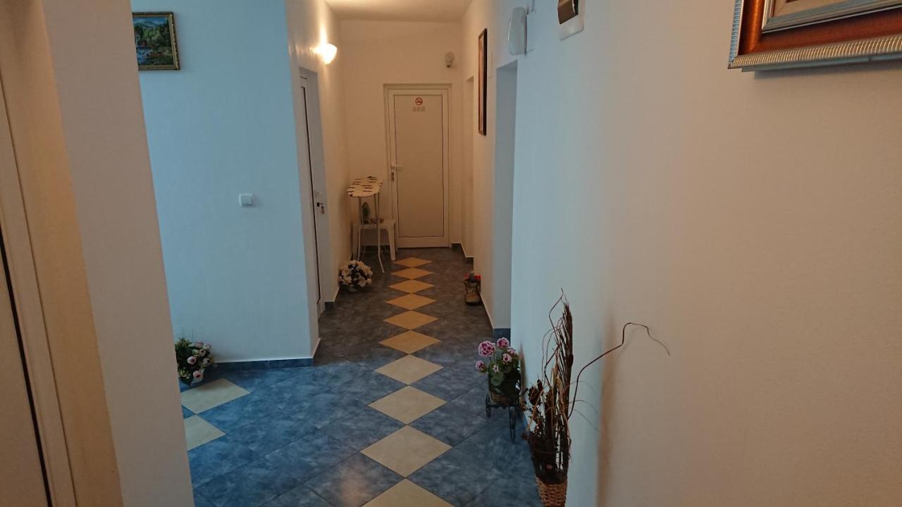 Sianie Guest House ラヴダ エクステリア 写真